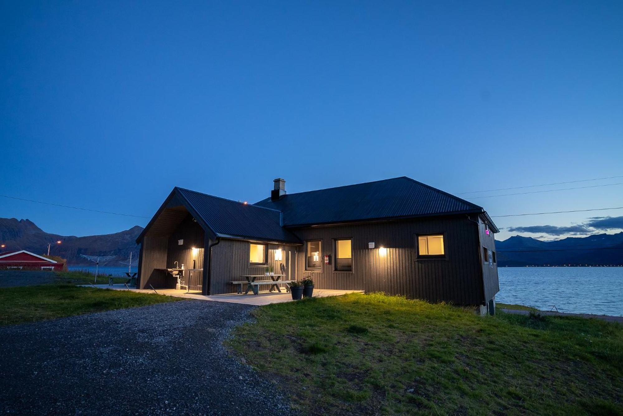 Bedehuset Basecamp Senja Hotel Skaland ภายนอก รูปภาพ